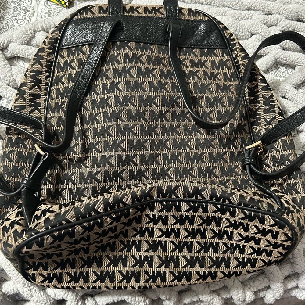 Mk backpack - Picture 3 of 3